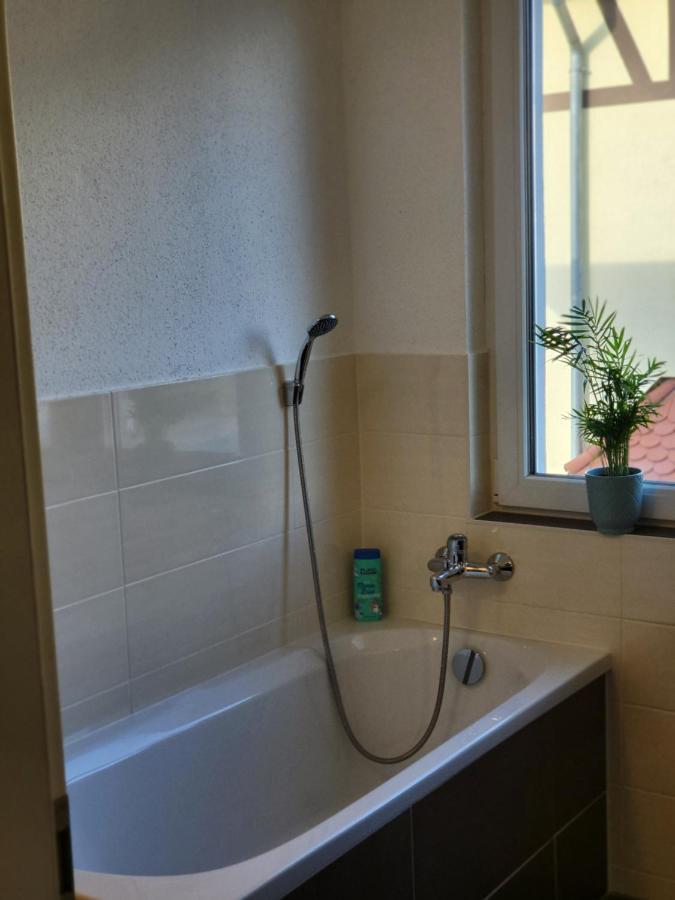 Modernes Behagliches Haus Mit Kamin, Terrasse Und Garten Magdeburgo Esterno foto