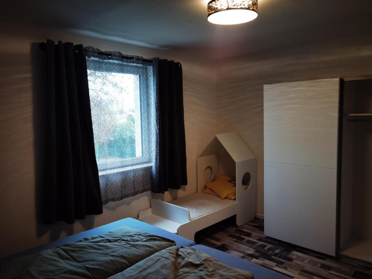 Modernes Behagliches Haus Mit Kamin, Terrasse Und Garten Magdeburgo Esterno foto